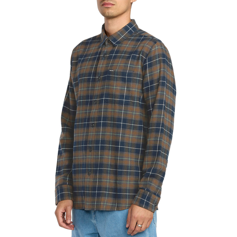 Load image into Gallery viewer, Volcom Caden Plaid Long Sleeve Button-Up Flannel Shirt 3
