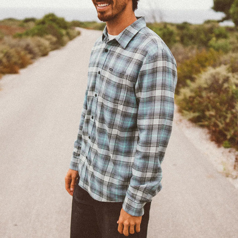 Load image into Gallery viewer, Volcom Caden Plaid Long Sleeve Button-Up Flannel Shirt - Tower Gray 5
