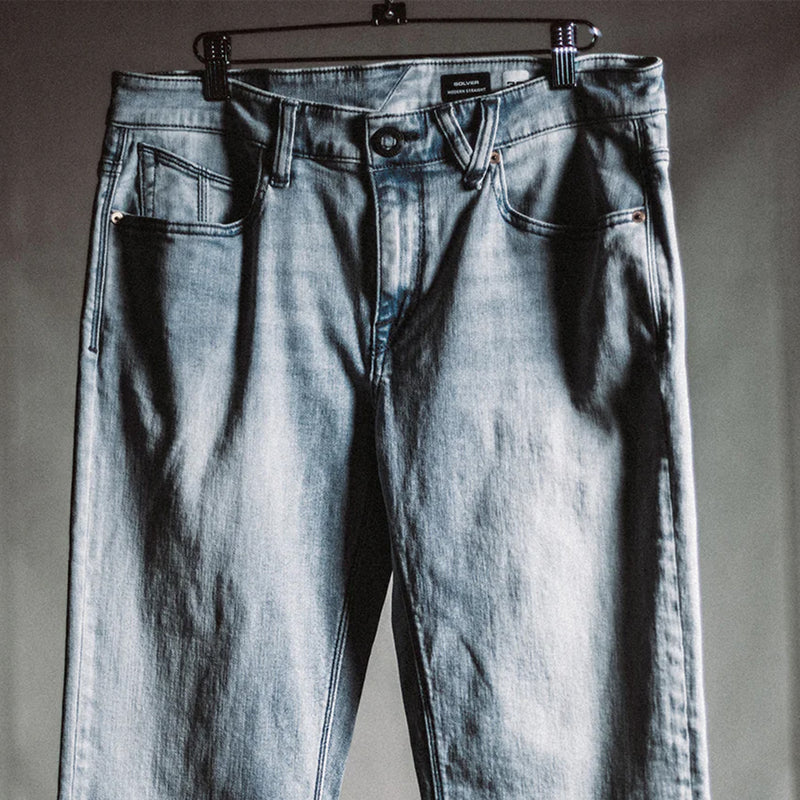 Load image into Gallery viewer, Volcom Solver Modern Fit Denim Jeans - Powder Blue 7
