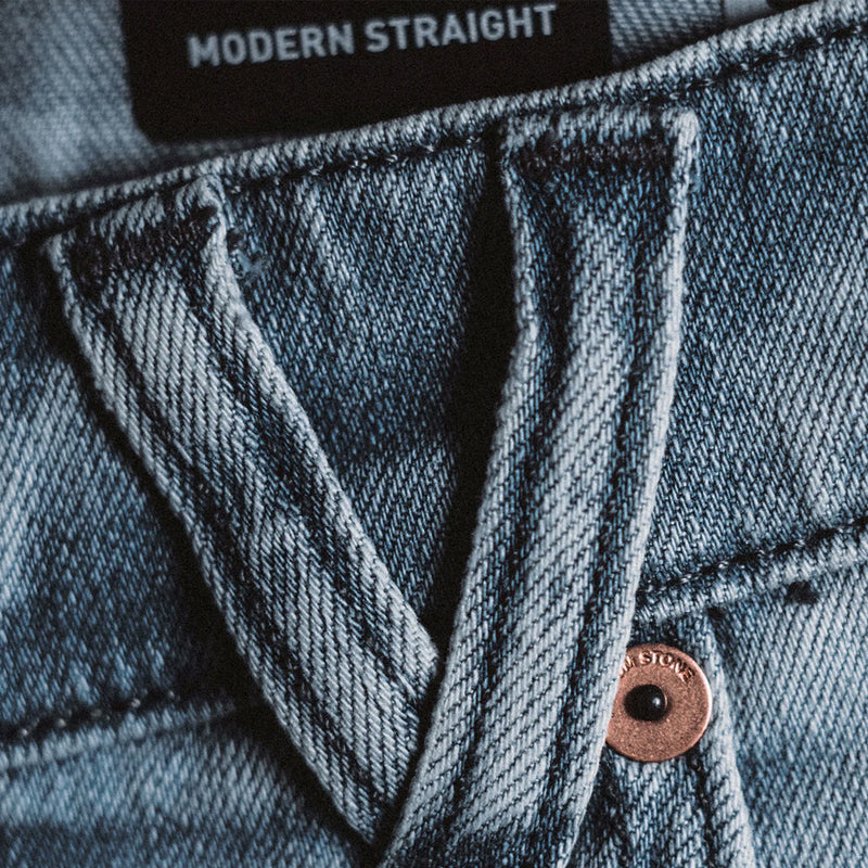 Load image into Gallery viewer, Volcom Solver Modern Fit Denim Jeans - Powder Blue 6
