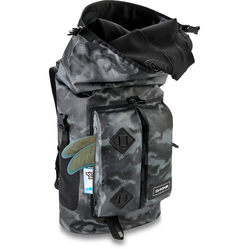Load image into Gallery viewer, Dakine Cyclone II Dry Surf Pack Backpack - 36L 11
