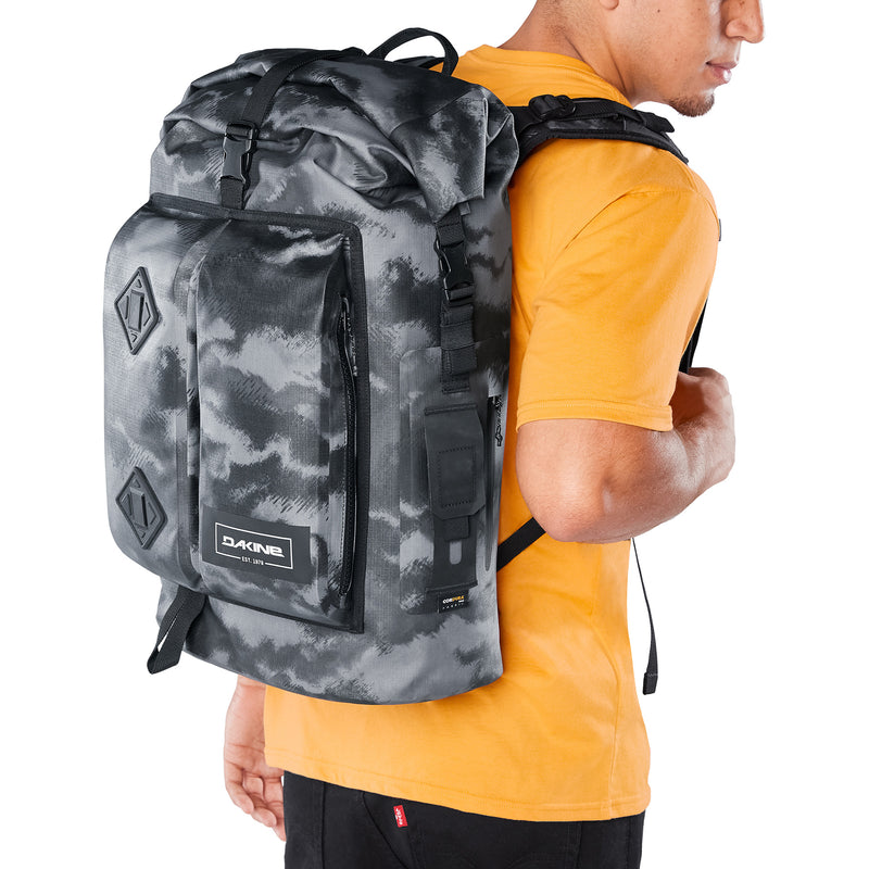 Load image into Gallery viewer, Dakine Cyclone II Dry Surf Pack Backpack - 36L 14
