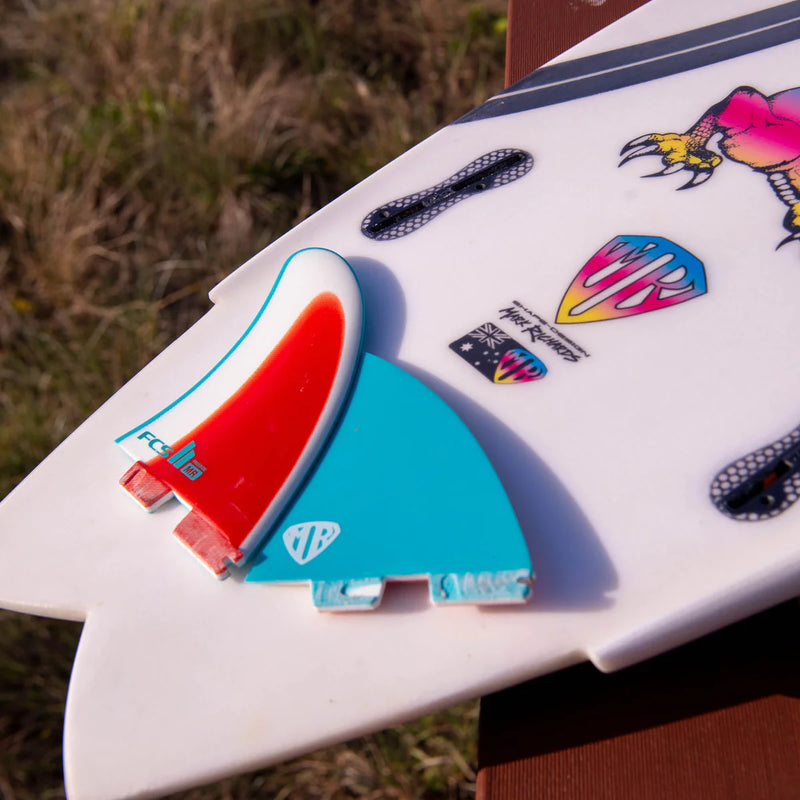 Load image into Gallery viewer, FCS II Mark Richards Freeride PG Twin Fin Set 7
