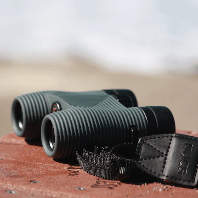 Load image into Gallery viewer, Nocs Provisions Standard Issue 10×25 Waterproof Binoculars
