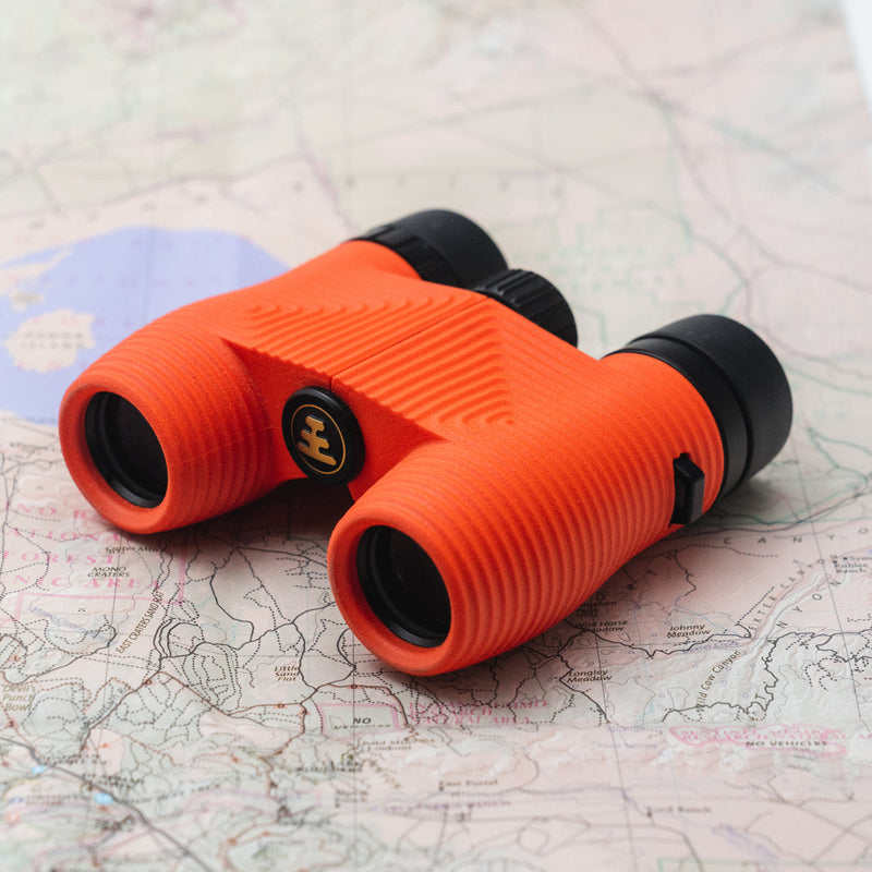 Load image into Gallery viewer, Nocs Provisions Standard Issue 8×25 Waterproof Binoculars
