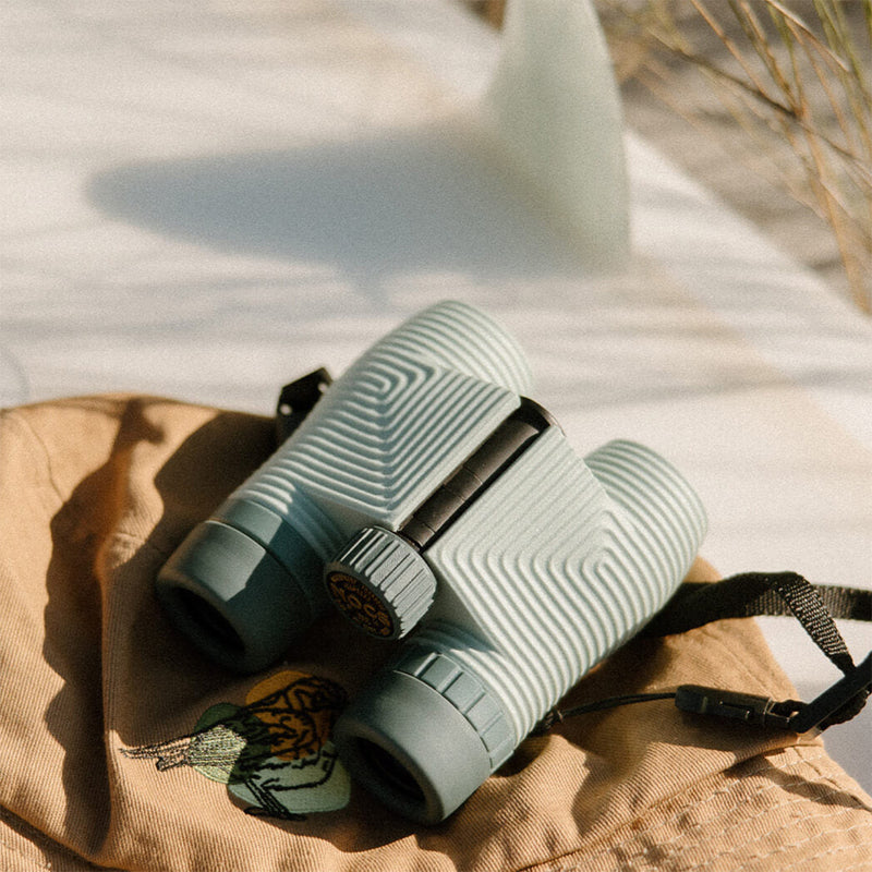 Load image into Gallery viewer, Nocs Provisions Standard Issue 8×25 Binoculars
