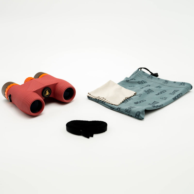 Load image into Gallery viewer, Nocs Provisions Standard Issue 10×25 Waterproof Binoculars 7
