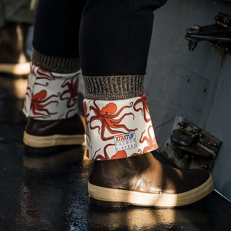 Load image into Gallery viewer, XTRATUF Women's Salmon Sisters 15" Legacy Waterproof Boots 18
